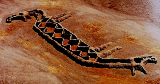 Lenguaje Ancestral. Arte de la tierra. Andrew Rogers, 2004. Llano de la Paciencia,desierto de Atacama,Chile.